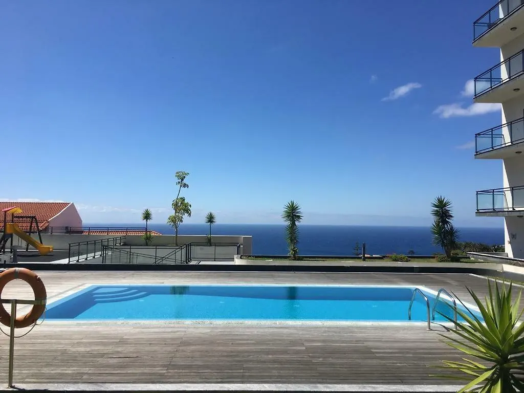 Penthouse Quinta Village Garajau contacts
